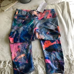 Fabletics cropped leggings NWT S(4-6)